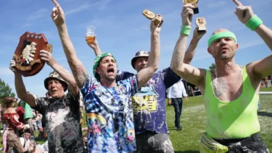 कैमरे के लेंस से They smash cakes in faces for charity.
