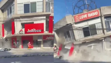 कैमरे के लेंस से Buildings in the Philippines collapsed like a house of cards due to the earthquake.