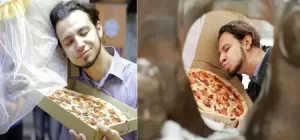 दुनिया रंग बिरंगी Russian man marries a pizza.