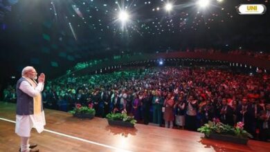 कैमरे के लेंस से Prime Minister Narendra Modi among the Indian diaspora in the Netherlands.